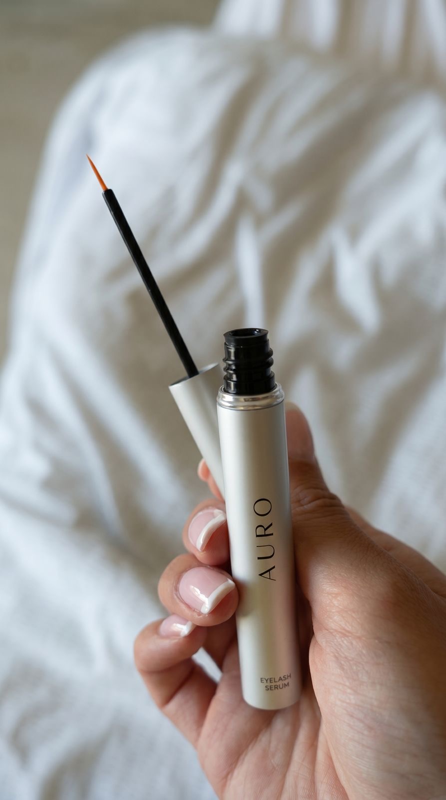 AURO eyelash serum wand
